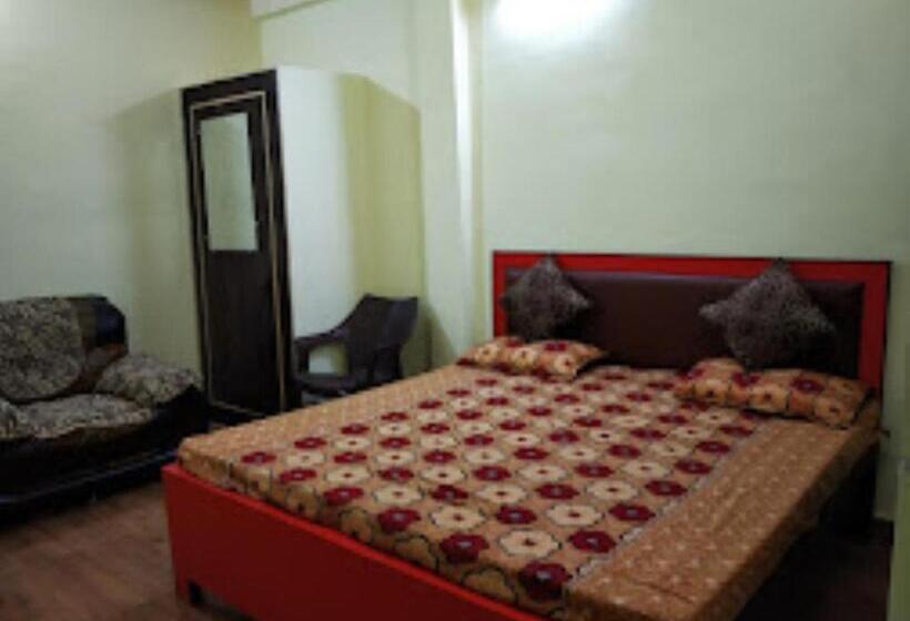 호텔 Pitambara Palace,datia