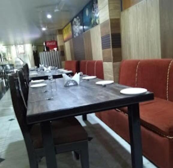 فندق Shelter Inn,chhatarpur