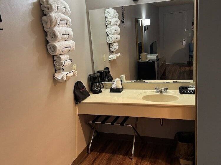 בית מלון כפרי Valley Inn And Suites
