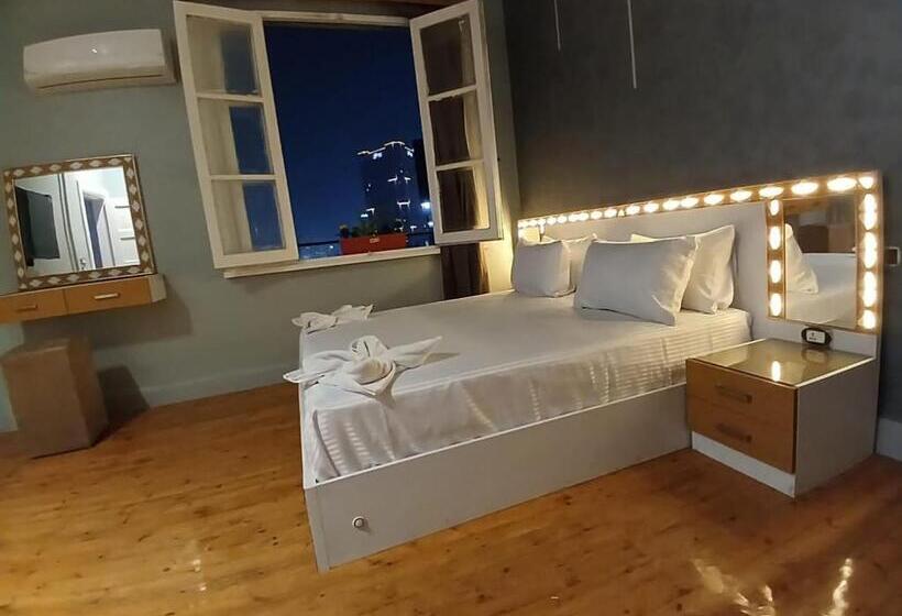 Midtown Nile View Suites
