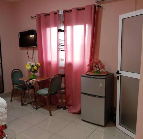 پانسیون Frank Property