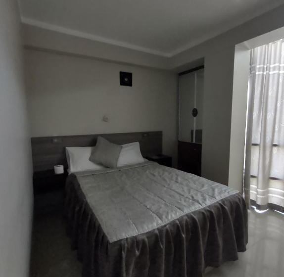 پانسیون Hostal El Reflejante