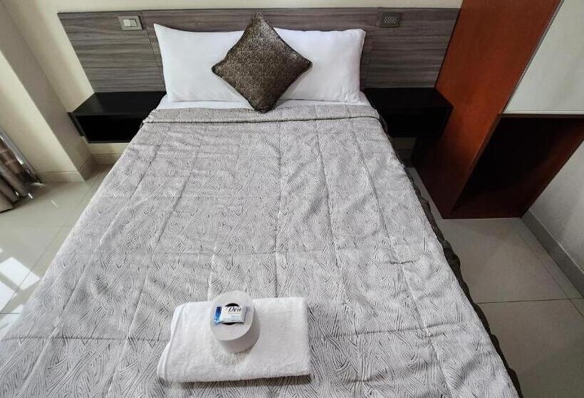 پانسیون Hostal El Reflejante
