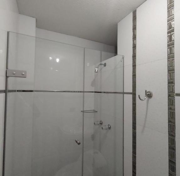 پانسیون Hostal El Reflejante