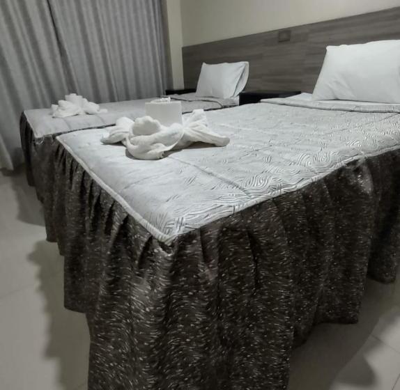 پانسیون Hostal El Reflejante