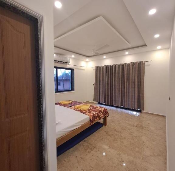 پانسیون Roshni Luxury