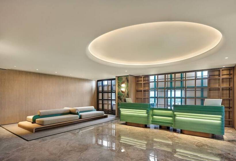 Vivere Hotel, Artotel Curated