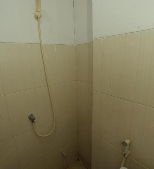 هتل Capital O 93372 Aurora Residence