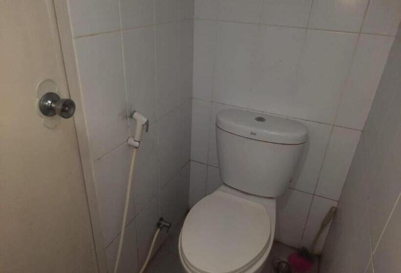 Отель Collection O 93386 Apartemen Grand Sentraland By Mira