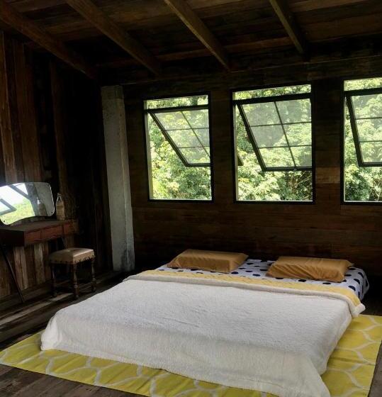 فندق Forest Forest Barn