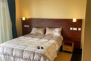 هتل Lakeshore Victoria View Apartments