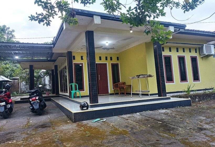 هتل Oyo 93408 Penginapan Annisya