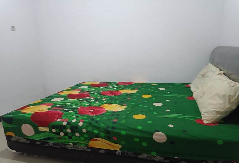 هتل Oyo 93408 Penginapan Annisya