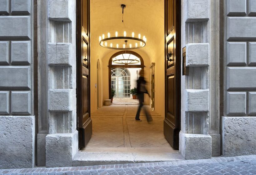 هتل Palazzo Giusti Suites And Spa