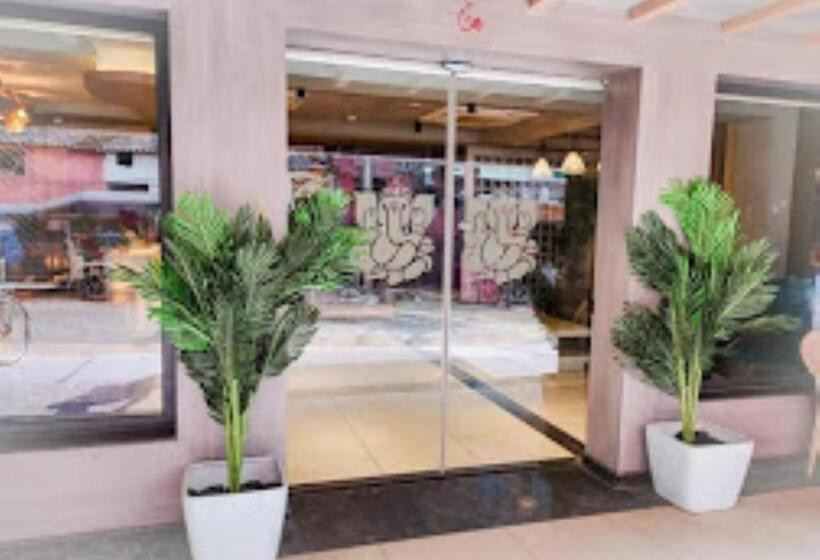 هتل Raj Inn Bhubaneswar