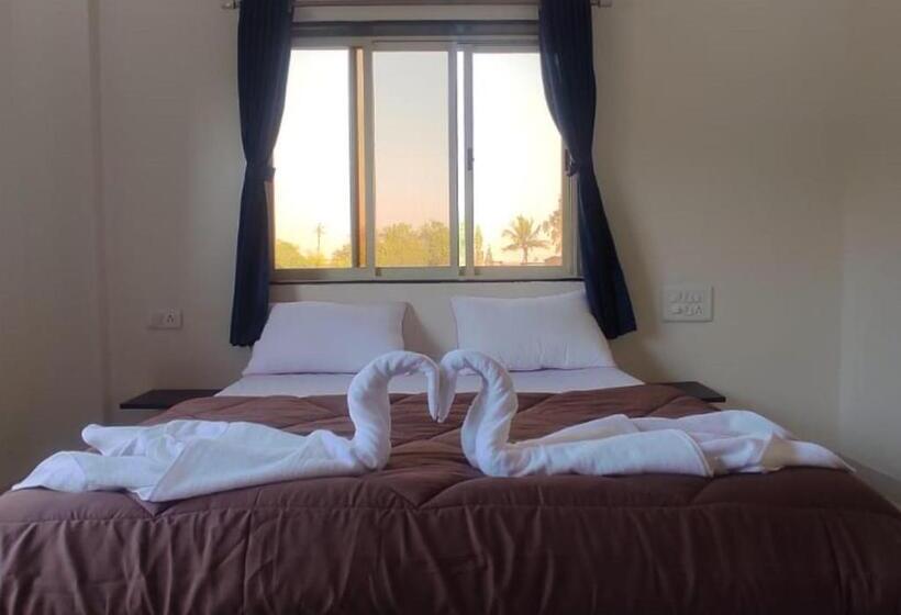 فندق Shivam Palace Nagaon
