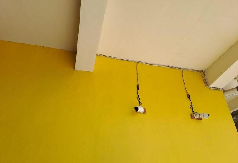 בית מלון כפרי Spot On 93367 Wisma Sidosari Syariah