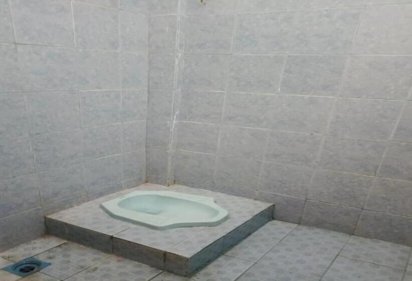 ホテル Spot On 93375 Elang Homestay