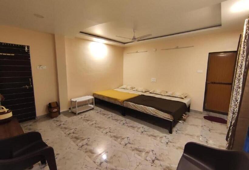 هتل The Hilltop Residency, Matheran
