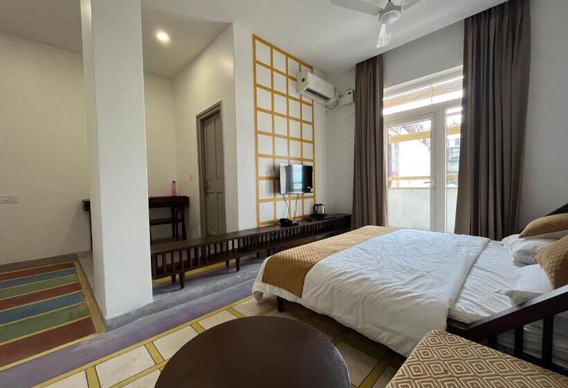 Nkaasa Hotel Personal Suites