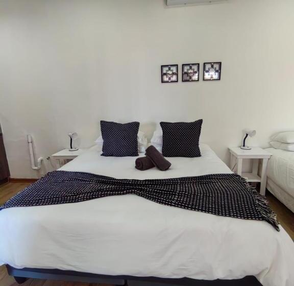 پانسیون Carrington Guesthouse