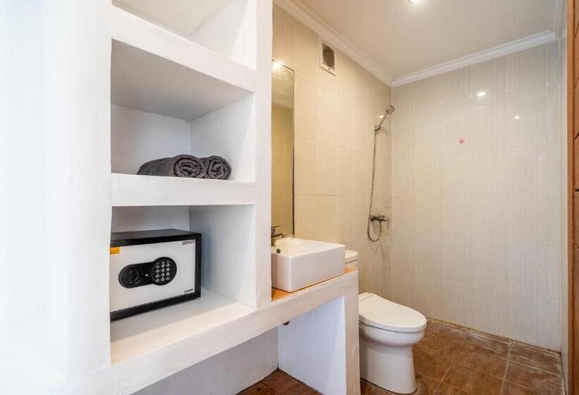 膳宿费 Lumturi House   Centrally Located