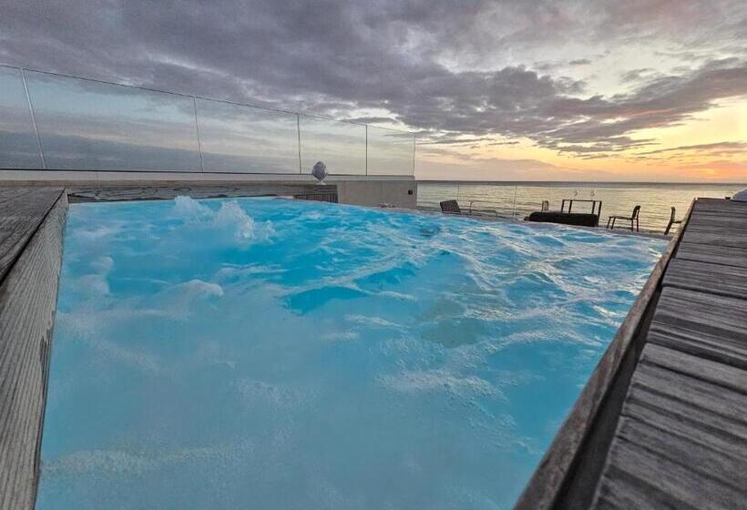پانسیون Villa Dune Luxury Roof Top Pool Wellness