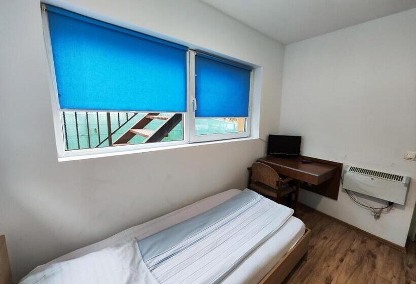 هاستل Casa Thomas Cluj