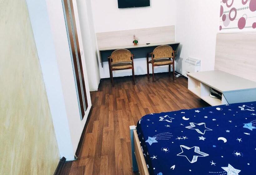 هاستل Casa Thomas Cluj