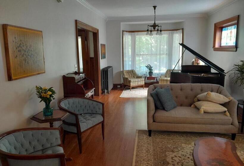 تختخواب و صبحانه Ardea Inn