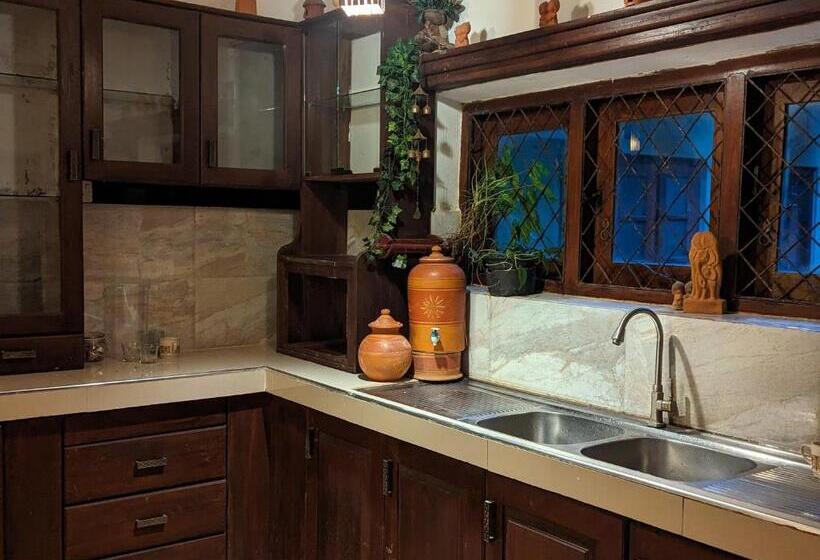 Bed and Breakfast Ceyio Traditional Villa