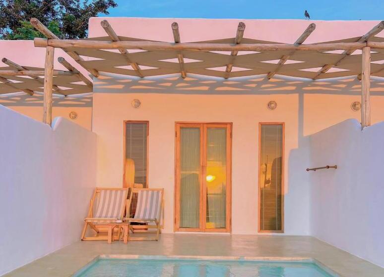 تختخواب و صبحانه Kamari Cafe&resort Kohlarn คามารีคาเฟ่แอนด์รีสอร์ทเกาะล้าน
