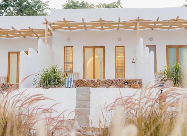 تختخواب و صبحانه Kamari Cafe&resort Kohlarn คามารีคาเฟ่แอนด์รีสอร์ทเกาะล้าน