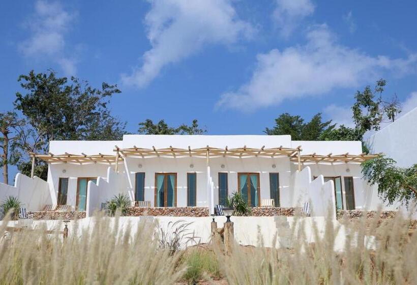 تختخواب و صبحانه Kamari Cafe&resort Kohlarn คามารีคาเฟ่แอนด์รีสอร์ทเกาะล้าน