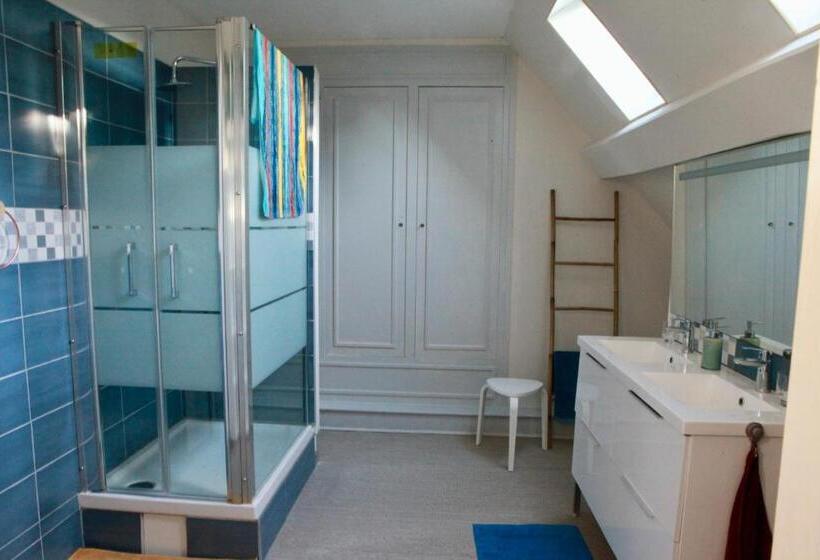 צימר Manoir De Bréançon
