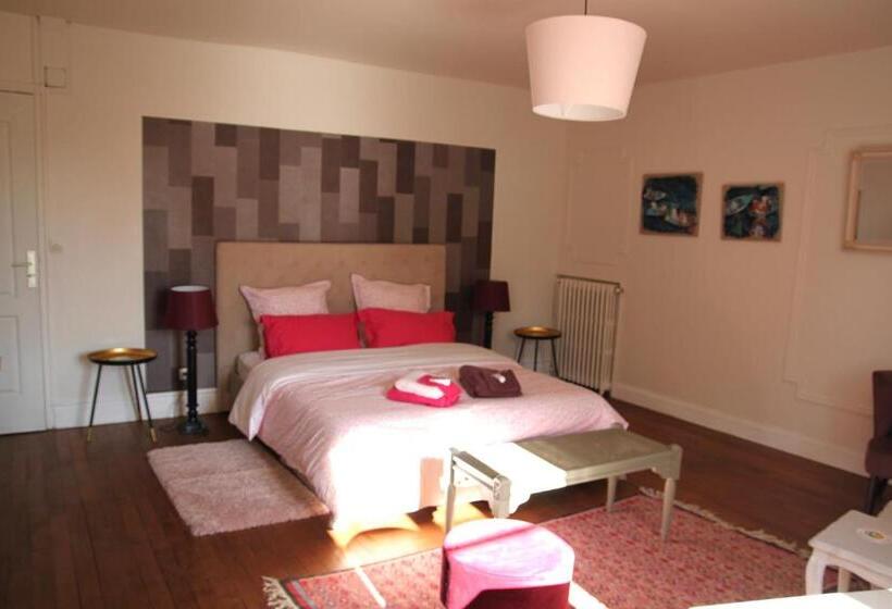 צימר Manoir De Bréançon