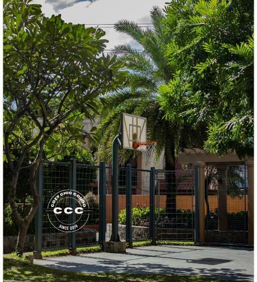 Cozy Chic Condotel Avida Towers Sucat