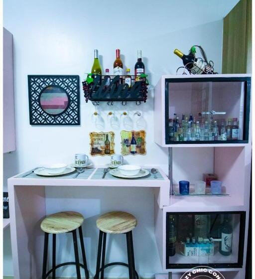 Cozy Chic Condotel Avida Towers Sucat
