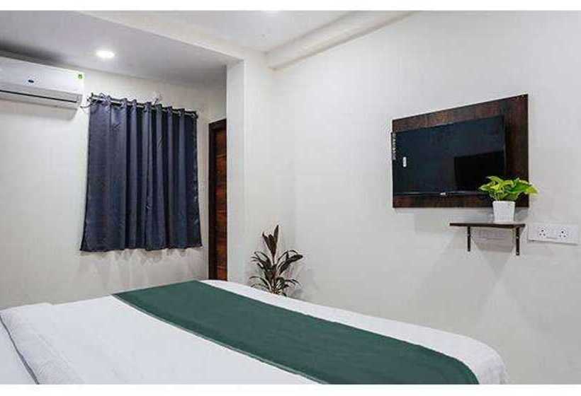 هتل Fabexpress Grand Aarvi Prime Nr Gsm Mall