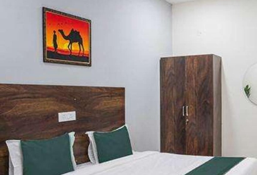 هتل Fabexpress Grand Aarvi Prime Nr Gsm Mall