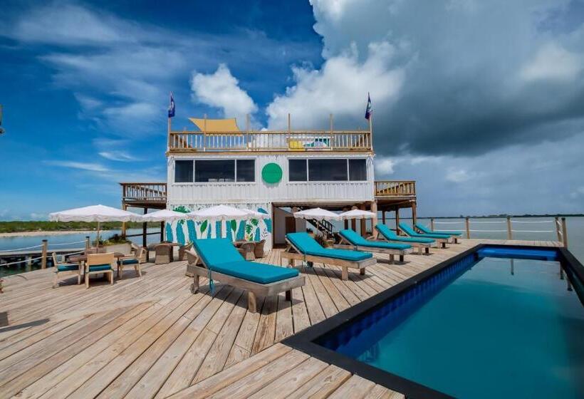 هتل Aruna Resort & Villas