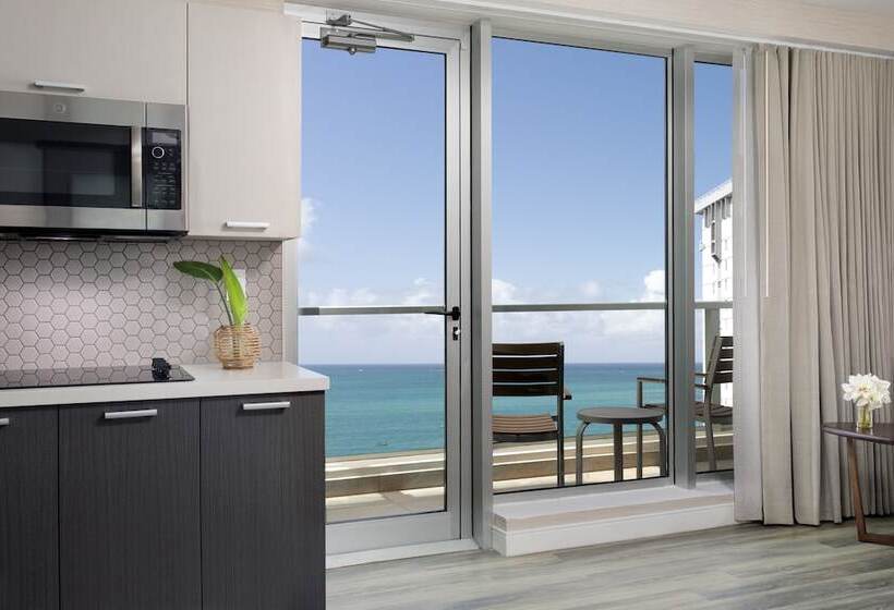 هتل Casa Costera, Isla Verde Beach, Apartments By Marriott Bonvoy