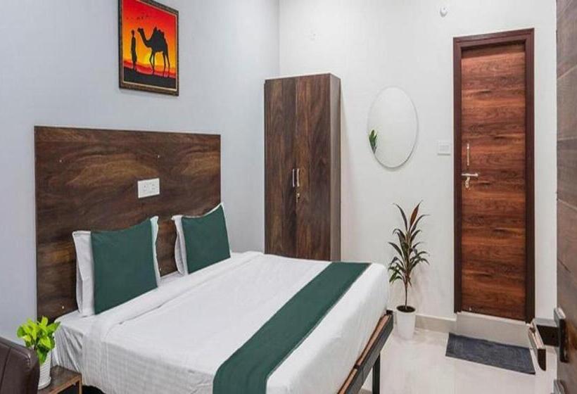 هتل Fabexpress Grand Aarvi Prime Nr Gsm Mall