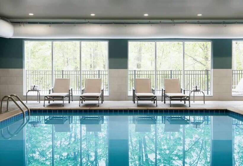 هتل Holiday Inn Express & Suites Rhinelander, An Ihg