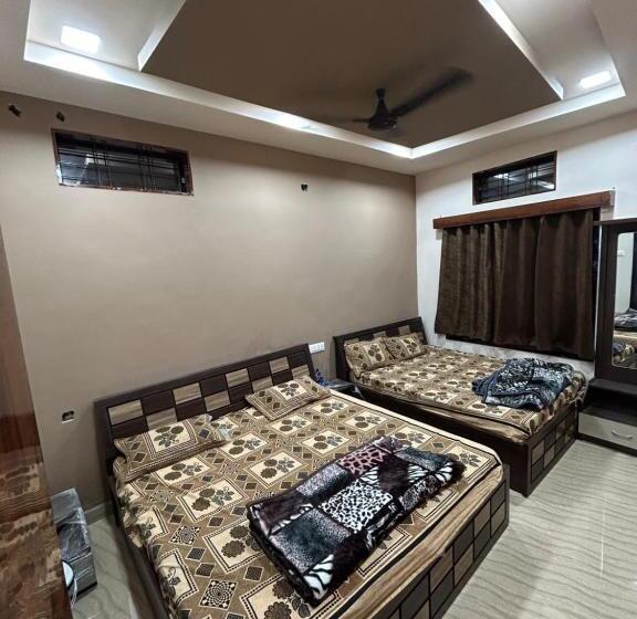 호텔 New Agrawal Pudi Bhandar