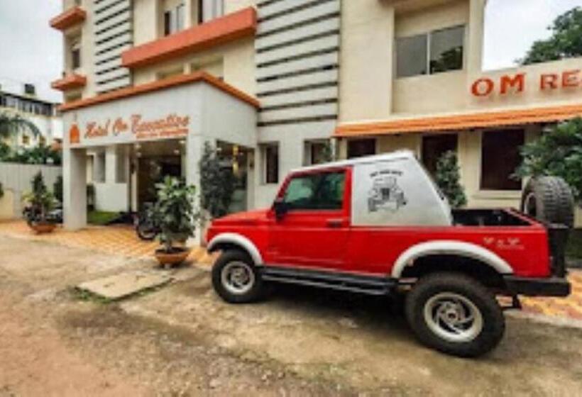 בית מלון כפרי Om Executive, Satara