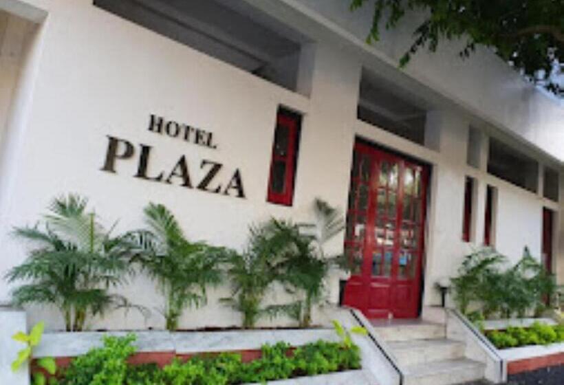 فندق Plaza, Jalgaon