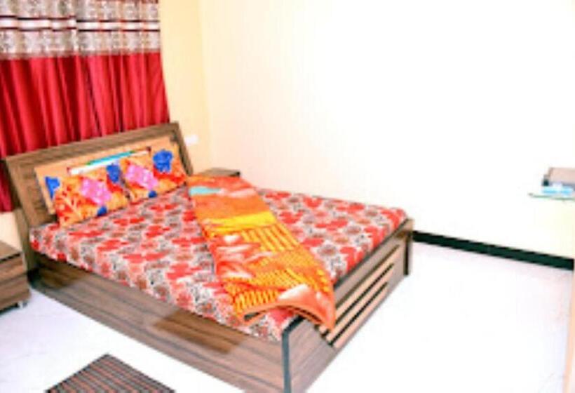 בית מלון כפרי Prem Sagar, Balapur