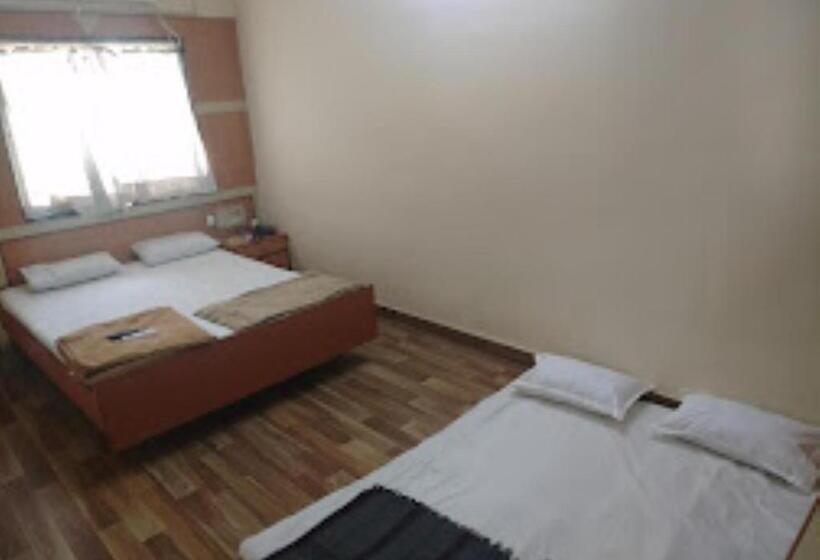 酒店 Sangram Palace Shirur