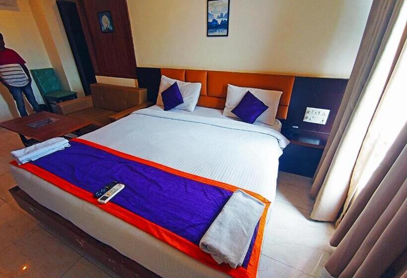 هتل Staymaker Balaji Gold Inn